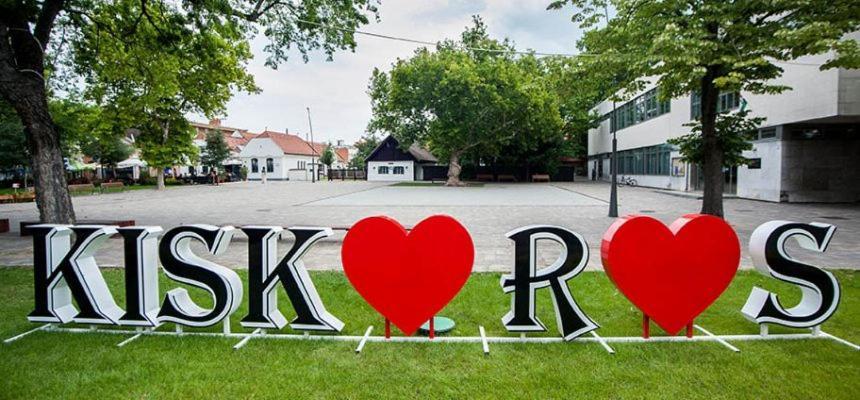 Csengo Vendeghaz Hotell Kiskoros Eksteriør bilde